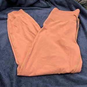 New with tags Vuori Daily Jogger